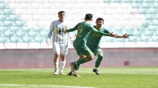 TFF 2. Lig: Bursaspor: 3 - Bayburt Özel İdare Spor: 1