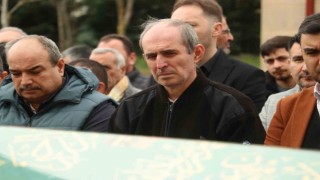 Trafik kazasında kaybettiği oğlunu toprağa veren acılı babadan yürek yakan sözler