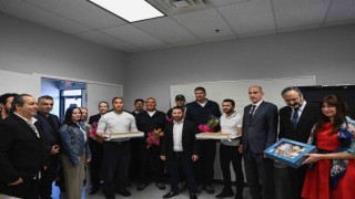 Türk toplumundan, arama-kurtarma çalışmalarına katılan itfaiyecilere teşekkür ziyareti