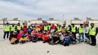 Türkiyede okuyan Bangladeşli öğrenciler depremzedeleri yalnız bırakmadı
