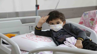 Türkiyede yıllık ortalama 3 bin çocuğa kanser teşhisi konuluyor