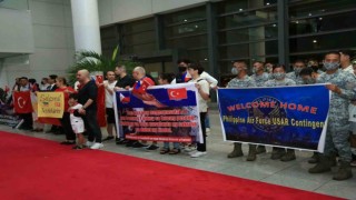 Türkiyedeki Filipinli arama-kurtarma ekibi ülkesine döndü