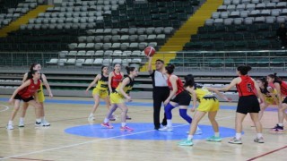 U18 kızlar basketbol bölge şampiyonası Muğlada başladı