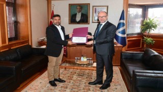 Uluslararası öğrencilerden depremzedeler için bağış