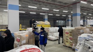 Ümraniye Belediyesinden konteyner kent için “bir koli de sizden olsun” kampanyası