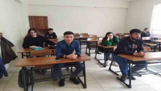 Üniversite sınavlarına hazırlanan öğrencilerin ilk dersi ‘deprem oldu