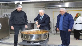 Ünyedeki aşevinden günlük 5 bin kişiye yemek