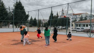 Uşak Üniversitesinin depremzedelere destekleri sürüyor