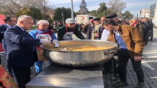 Uşakta Nevruz kutlamaları renkli görüntülere sahne oldu