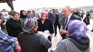 Usta ile Kavuş Konyaya yerleşen depremzedelerin acılarını paylaştı