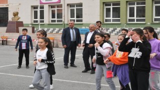 Vali Çiçek ve Başkan Büyükkılıçtan eğlenceli ‘deprem bilinçlendirmesi