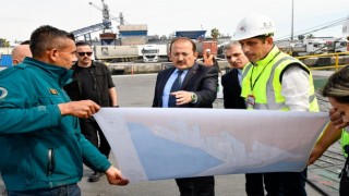 Vali Pehlivan: 39 gemi ile gelen 242 yardım tırı afet bölgesine gönderildi