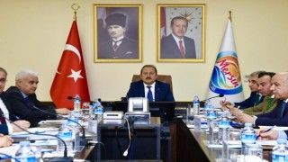 Vali Pehlivan, depremzedelere yönelik koordinasyon toplantısı yaptı