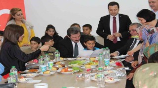 Vali Tavlı, Menteşedeki depremzedeler ile bir araya geldi