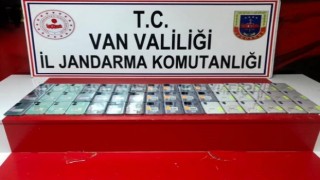 Vanda 48 adet kaçak akıllı cep telefonu ele geçirildi