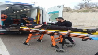 Vanda kamyonet takla attı: 1 yaralı