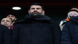 Volkan Demirel, Pendikspor-Tuzlaspor mücadelesini tribünden takip etti