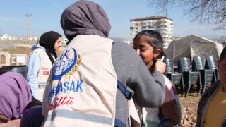 Yedi Başak depremzedelerin yaralarını sarıyor