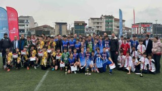 Yıldızlar futbolda 1. TOKİ Mehmet Akif Ersoy Ortaokulu
