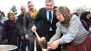 Yörük beyi Ali Nak Aşure etkinliğine katıldı