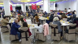 Yüksekovada depremzede ailelere iftar yemeği