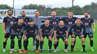 Yunusemre Belediyespor liderliğini devam ettirdi