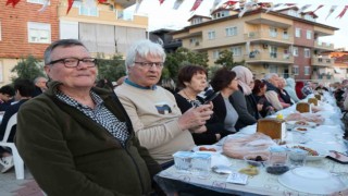 127 milletten yerleşik yabancılar Alanyada iftar sofrasında buluştu