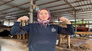 15 yaşındaki Ayşenin bilek güreşi şampiyonası için sıra dışı antrenman yöntemleri