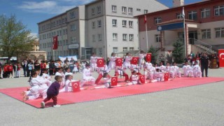 23 Nisan kutlamalarında çocuklar yarıştı