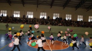 23 Nisan programında öğrenciler doyasıya eğlendiler