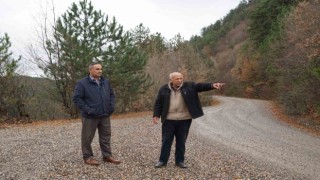 45 yıl sonra acı gerçekle yüzleşti: Babasının kaza yaparak öldüğü yere gitti