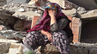 65 gün geçti, göz yaşlar dinmedi: Evlerin yıkıldığı mahalle enkaz alanına dönüştü