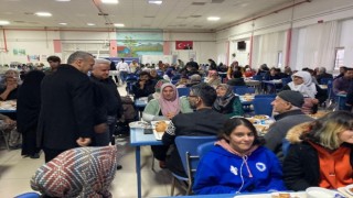 Afyonkarahisarda depremzedeler İftar programı