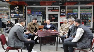 Ağrı Valisi Varol, esnaf ve vatandaşların Ramazan Bayramını kutladı