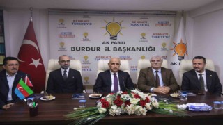 Ak Parti Burdur İl Başkanlığında konuşan Bakan Kirişci; “Sırrı Sakıkın ne söylemek istediğini bize izah etsinler”