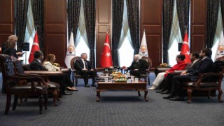 AK Partide siyasi partiler arası bayramlaşma