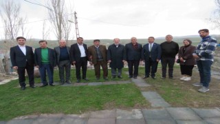 Akdağ, Tekmanda aile büyüklerini ziyaret etti