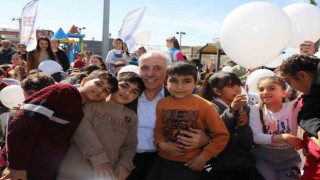 Akdeniz Belediyesinden depremzede çocukların yüzünü güldüren etkinlik