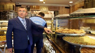 Akdeniz zabıtası Ramazanın son gününde de denetime çıktı