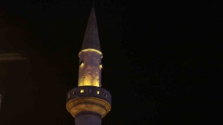 Akşam ezanı bu kez erken değil geç okundu