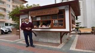 Alanya Belediyesi halk ekmek büfelerinde satılan pidelere yoğun ilgi