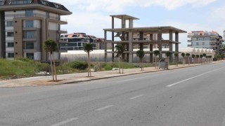 Alanya Belediyesinin sezon öncesi peyzaj çalışmaları