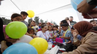 Ali Koç, 23 Nisanda depremzede çocuklar için Hatayda