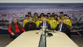 Alparslan Ortaokulundan Kocaeli şampiyonluğu