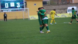 Amedspor, 4-1lik galibiyetle play-0ffa kalmayı garantiledi