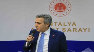 Antalya adliyesi çalışanları iftarda bir araya geldi