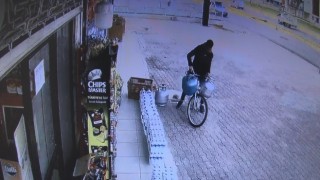 Antalyada bisikletli mutfak tüpü hırsızı, esnafın korkulu rüyası oldu