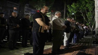 Antalyada Kadir Gecesinde camiler doldu taştı