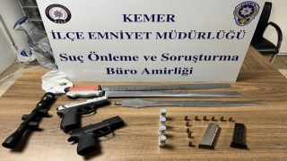 Antalyada tehdit ve videolu şantaja eş zamanlı operasyon: 3 gözaltı