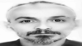 Arkadaşının evinin balkonunda ölü halde bulundu